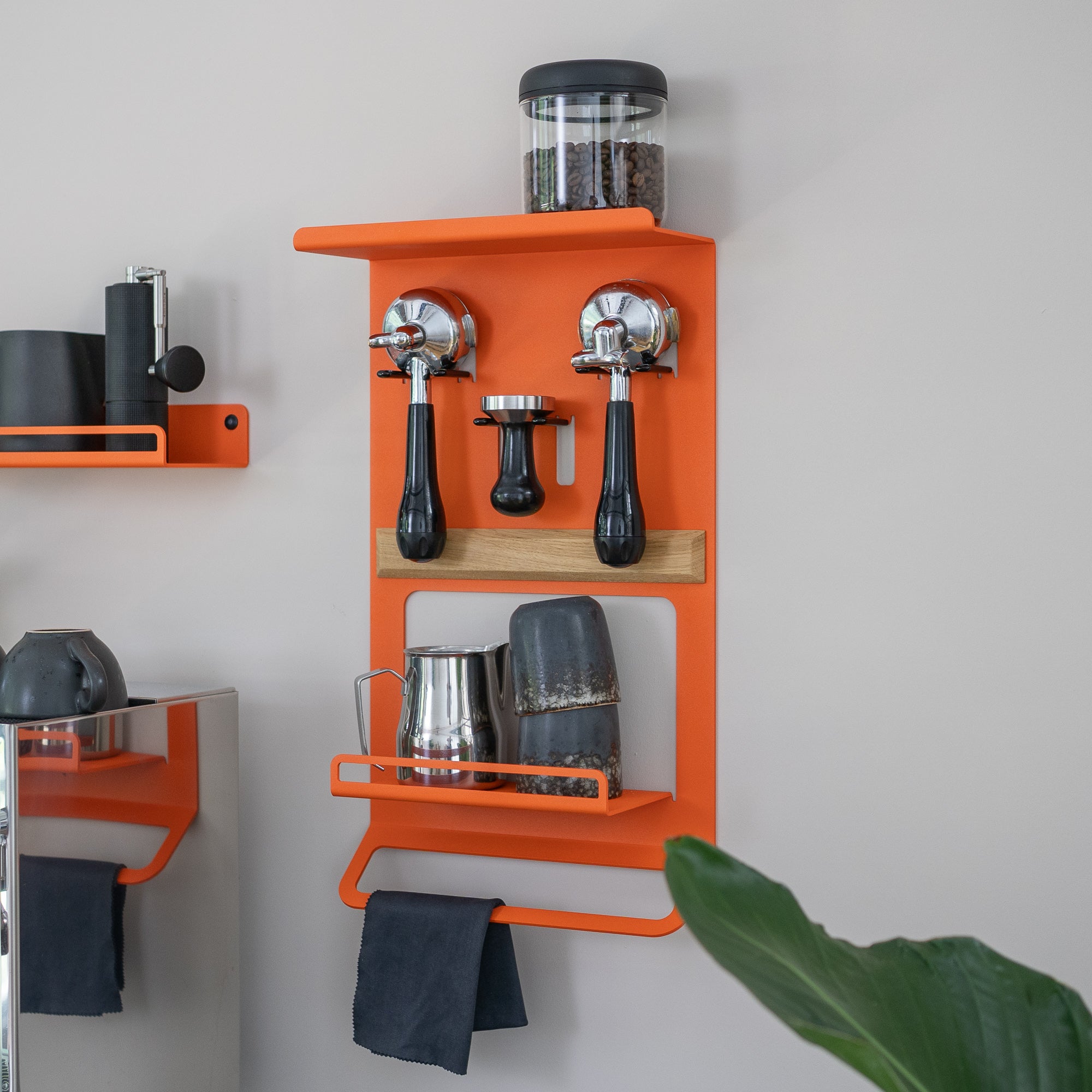 Barista Regal für Siebträger, Tamper und Kaffeezubehör FLATE®